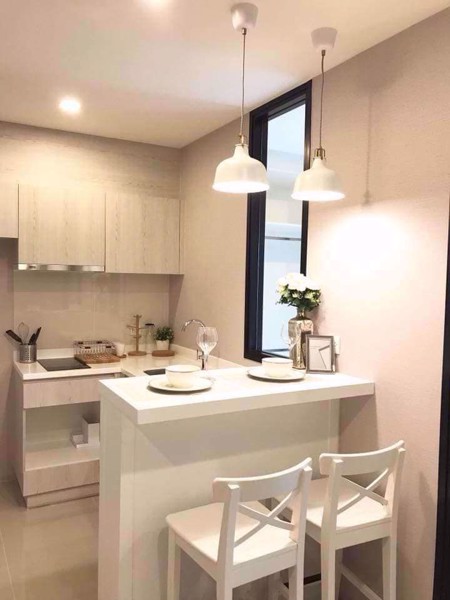 Picture of 1 bed Condo in Life Asoke Huai Khwang District C08968