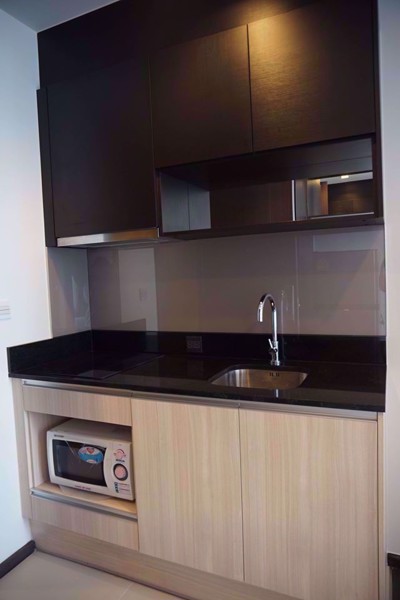 Picture of 1 bed Condo in Edge Sukhumvit 23 Khlong Toei Nuea Sub District C09028