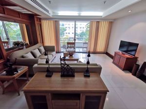 รูปภาพ 3 ห้องนอน Condo ในโครงการ Suan Phinit Place Sathon District C09035