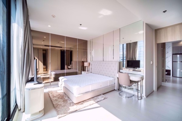 Picture of 2 bed Condo in Noble Ploenchit Lumphini Sub District C09036