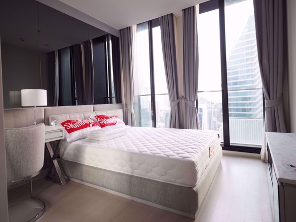 Picture of 2 bed Condo in Noble Ploenchit Lumphini Sub District C09036