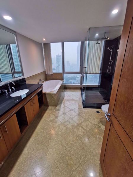 Picture of 3 bed Condo in Ascott Sky Villas Sathorn Yan Nawa Sub District C09162