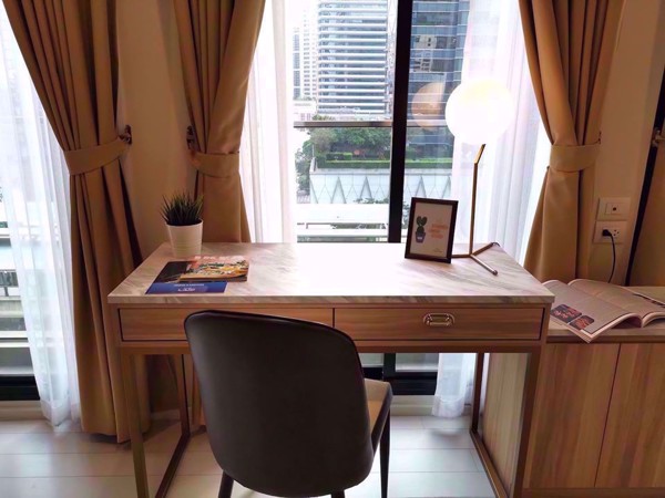 รูปภาพ 2 bed Condo in Noble Ploenchit Lumphini Sub District C09174