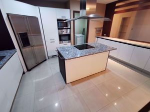 Picture of 3 bed Condo in Ascott Sky Villas Sathorn Yan Nawa Sub District C09180