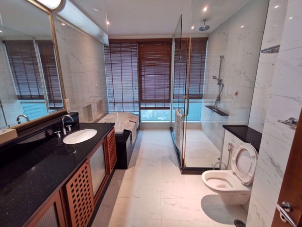 Picture of 3 bed Condo in Ascott Sky Villas Sathorn Yan Nawa Sub District C09181