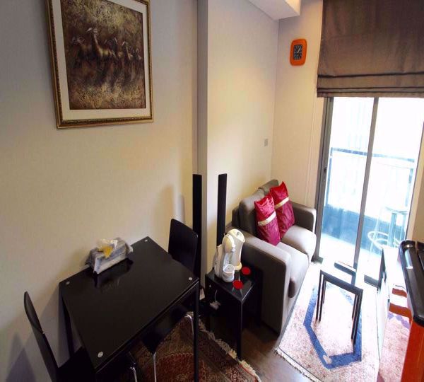 Picture of 1 bed Condo in The Lumpini 24 Khlongtan Sub District C09207