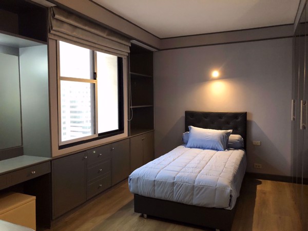 Picture of 2 bed Condo in Las Colinas Khlong Toei Nuea Sub District C09258