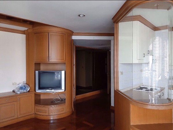 Picture of 2 bed Condo in Lake Avenue Khlongtan Sub District C09259