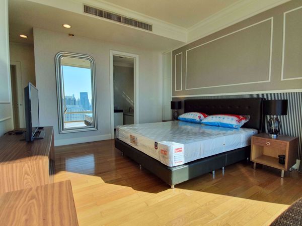 รูปภาพ 3 ห้องนอน คอนโด ในโครงการ Royce Private Residences เขตวัฒนา แขวงคลองตันเหนือ C09304