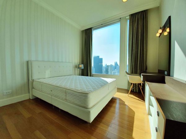 รูปภาพ 3 ห้องนอน คอนโด ในโครงการ Royce Private Residences เขตวัฒนา แขวงคลองตันเหนือ C09304