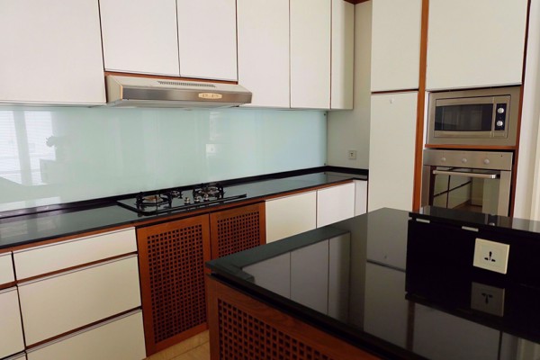 Picture of 3 bed Condo in Pimarn Mansion Thungmahamek Sub District C09335