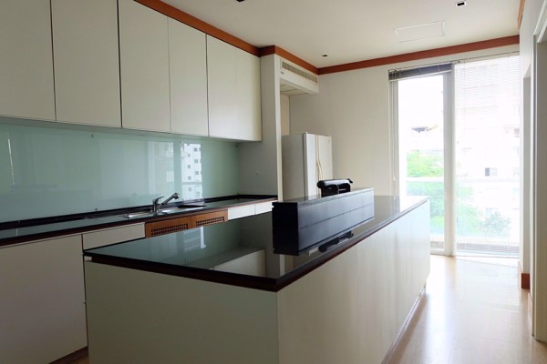 Picture of 3 bed Condo in Pimarn Mansion Thungmahamek Sub District C09341