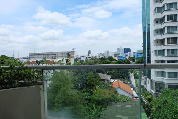 Picture of 3 bed Condo in Pimarn Mansion Thungmahamek Sub District C09341