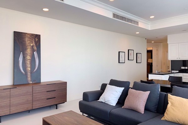 รูปภาพ 2 bed Condo in Royce Private Residences Khlong Toei Nuea Sub District C09368