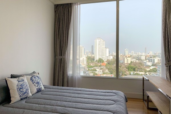 รูปภาพ 2 bed Condo in Royce Private Residences Khlong Toei Nuea Sub District C09368