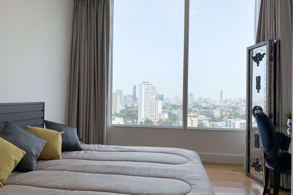 Picture of 2 bed Condo in Royce Private Residences Khlong Toei Nuea Sub District C05899