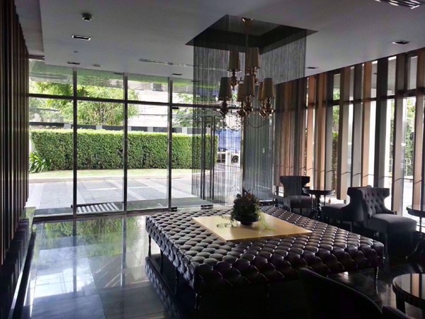 Picture of 1 bed Condo in The Vertical Aree Samsennai Sub District C09372