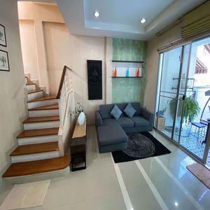 รูปภาพ 3 bed House in Baan Klang Muang Urbanion Sukhumvit 113  Samrong Nuea Sub District H05358