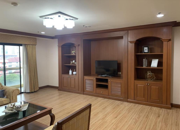 รูปภาพ 3 bed Condo in GP Grande Tower Khlong Toei Nuea Sub District C09490