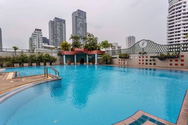 รูปภาพ 3 bed Condo in Fifty Fifth Tower Khlong Tan Nuea Sub District C09537