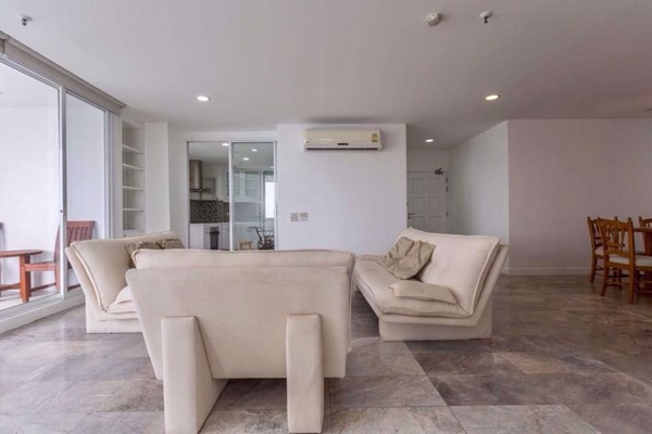 รูปภาพ 3 bed Condo in Fifty Fifth Tower Khlong Tan Nuea Sub District C09537