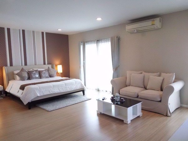 รูปภาพ 3 bed Condo in Renova Residence Chidlom Lumphini Sub District C09544