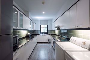 Picture of 4 bed Condo in Benviar Tonson Residence Lumphini Sub District C09680