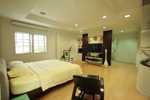 รูปภาพ 5 bed House  Bang Na Sub District H05363