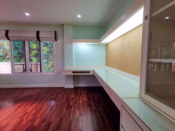 Picture of 3 bed House in Urban Sathorn  Bangchak Sub District H05364