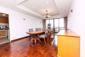 รูปภาพ 4 bed Condo in Las Colinas Khlong Toei Nuea Sub District C09763