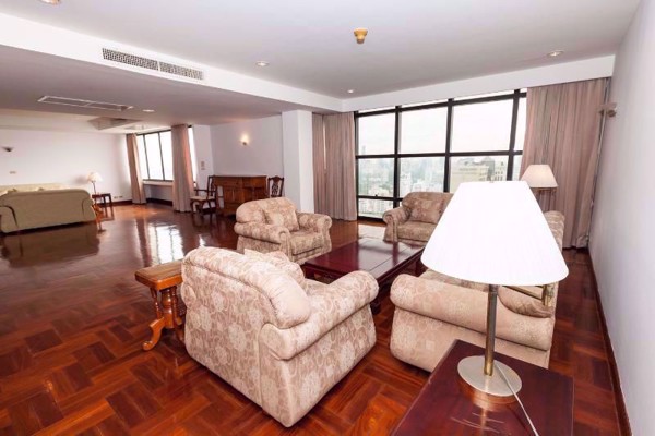 Picture of 4 bed Condo in Las Colinas Khlong Toei Nuea Sub District C09763