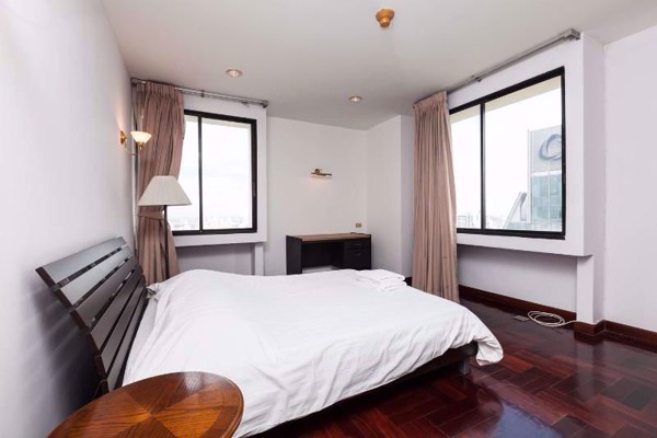 Picture of 4 bed Condo in Las Colinas Khlong Toei Nuea Sub District C09763