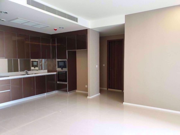 Picture of 3 bed Condo in Menam Residences Wat Phraya Krai Sub District C09768