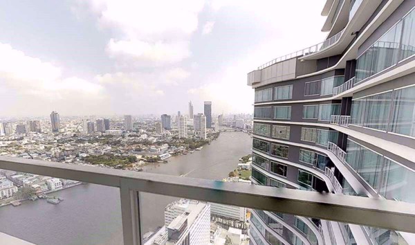 Picture of 3 bed Condo in Menam Residences Wat Phraya Krai Sub District C09768