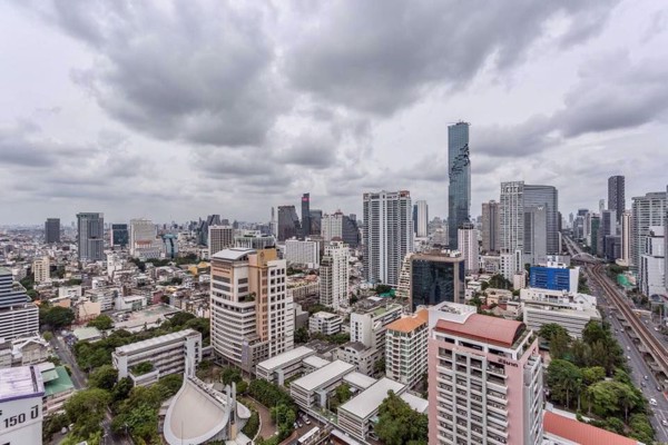 Picture of 2 bed Condo in The Diplomat Sathorn Silom Sub District C09775