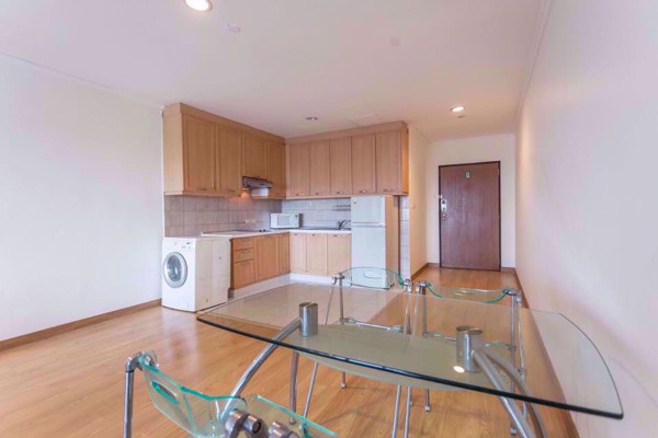 Picture of 2 bed Condo in Sathorn Gardens Thungmahamek Sub District C09821