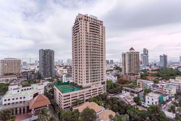 Picture of 2 bed Condo in Sathorn Gardens Thungmahamek Sub District C09821