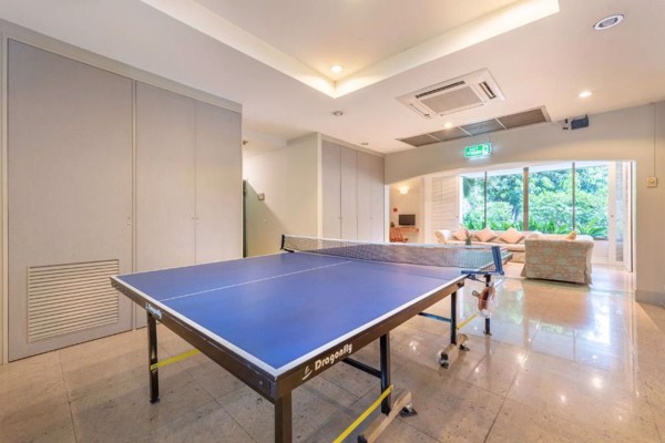 รูปภาพ 3 bed Condo in Bangkok Shortstay (Royal Apartment) Khlong Toei Nuea Sub District C09837