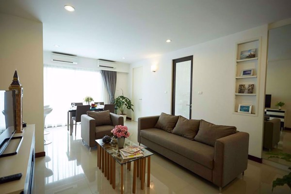 รูปภาพ 3 bed Condo in Thavee Yindee Residence Khlong Tan Nuea Sub District C09852