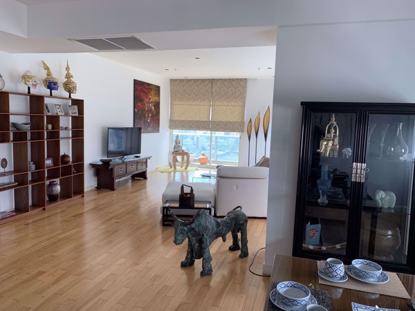 รูปภาพ 3 bed Condo in Millennium Residence Khlongtoei Sub District C09989