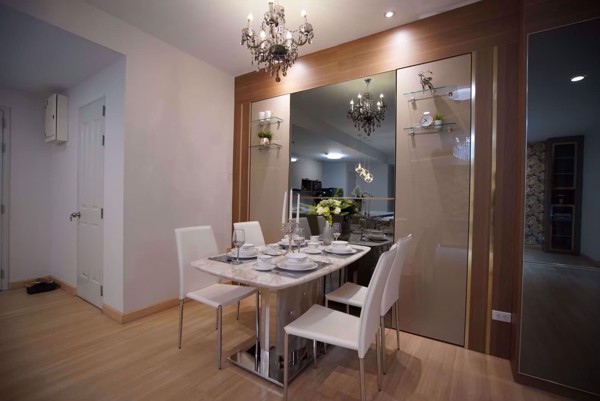 รูปภาพ 2 bed Condo in Baan Sathorn Chaopraya Khlong Ton Sai Sub District C10036