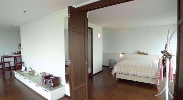 รูปภาพ 1 bed Condo in Silom Suite Silom Sub District C10113