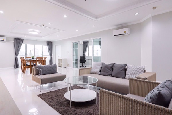 รูปภาพ 3 bed Condo in Fifty Fifth Tower Khlong Tan Nuea Sub District C10153