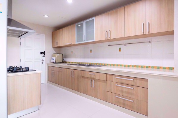 รูปภาพ 3 bed Condo in Fifty Fifth Tower Khlong Tan Nuea Sub District C10153