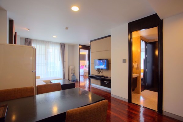 รูปภาพ 2 bed Condo in Mona Suite Khlong Toei Nuea Sub District C10182