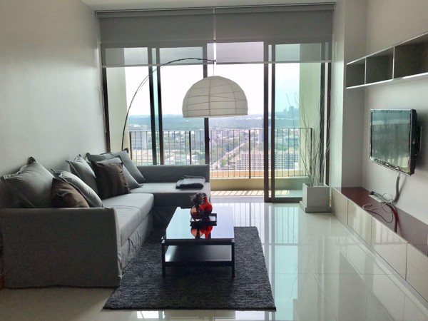 Picture of 1 bed Condo in The Emporio Place Khlongtan Sub District C10269