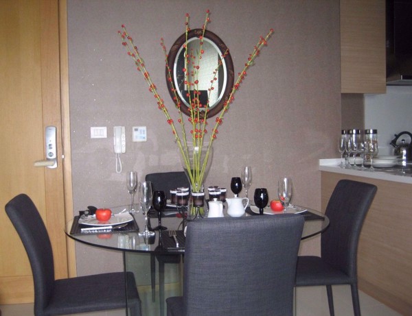 Picture of 1 bed Condo in The Emporio Place Khlongtan Sub District C10280