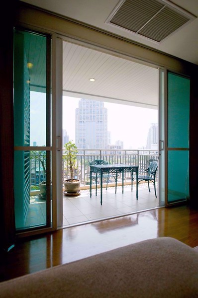 Picture of 3 bed Condo in GM Height Khlongtoei Sub District C10325