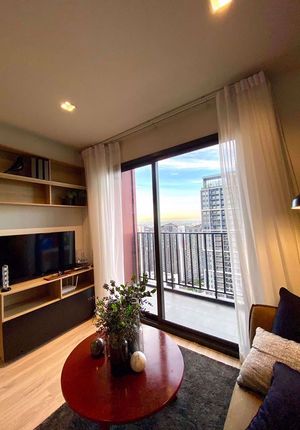 รูปภาพ 2 bed Condo in The Base Garden Rama 9 Huamak Sub District C10338