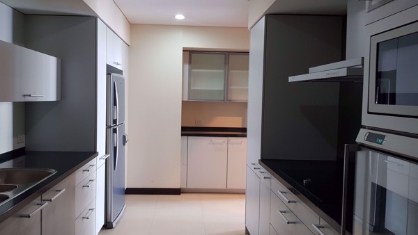 รูปภาพ 4 bed Condo in The Park Chidlom Lumphini Sub District C10345